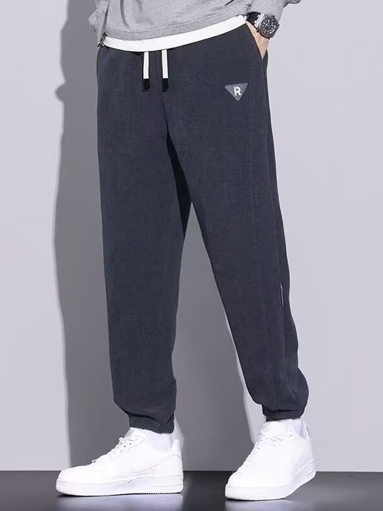 Męskie, ciepłe, zimowe spodnie – Corduroy Pant Warm recenzja i cena
